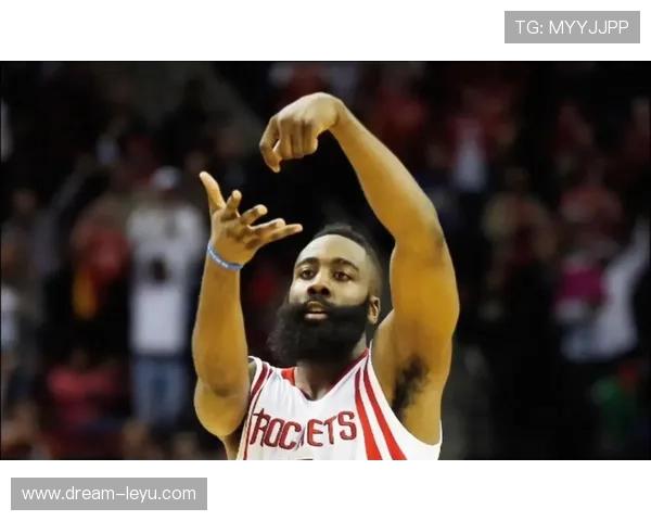 哈登挡拆吸引防守提升组织效率，助队关键时刻拉开比分