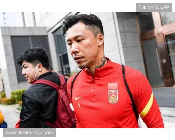 张琳芃家的狗都比我会养生