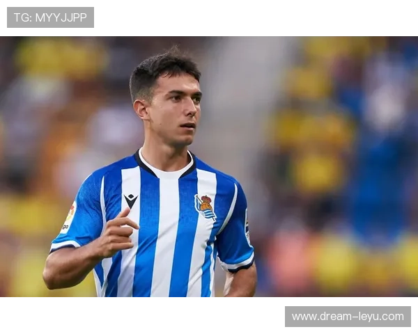 祖布门迪与布斯克茨：经典后腰模板与现代演绎对比