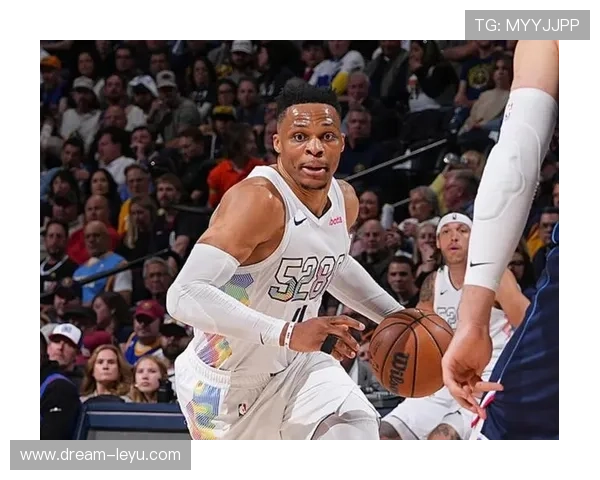 穆雷挡拆拉开空间提升三分效率明显优于约翰逊